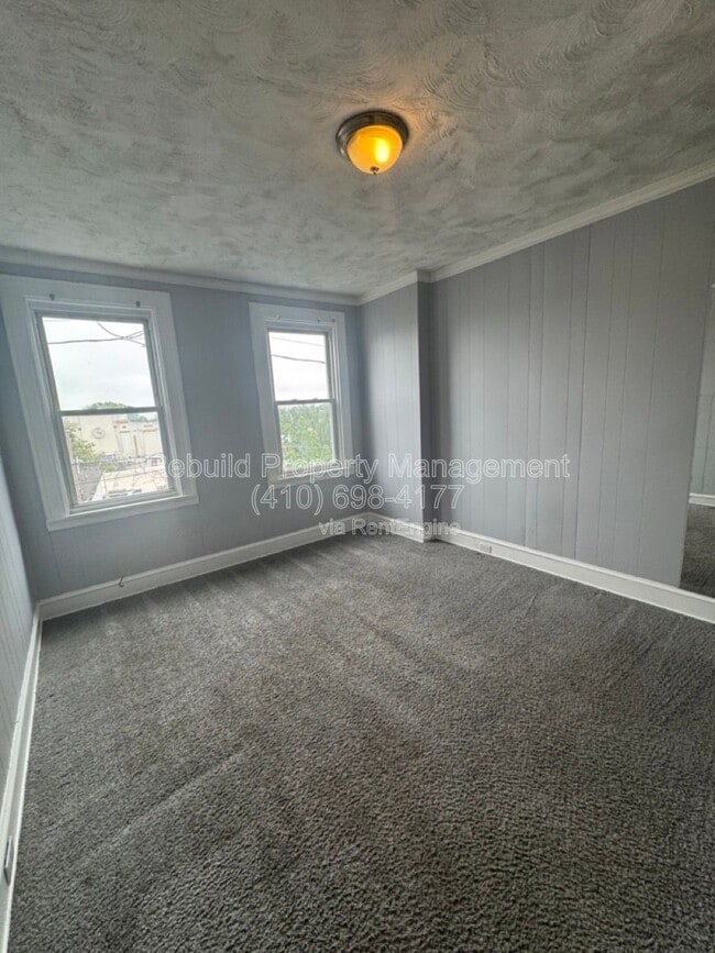 Building Photo - 2867 Lake Ave