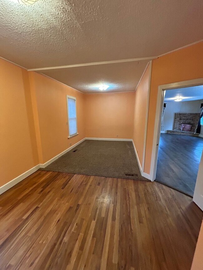 Building Photo - 4 Bedroom Home on Kalispell’s East Side – Spacious Yard & Double Garage