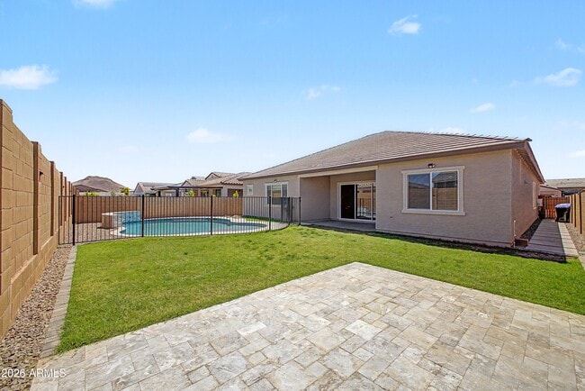 Building Photo - 7646 W Desert Spoon Dr