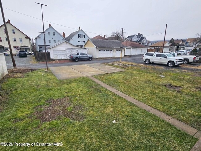 Building Photo - 1531 33 Washburn St