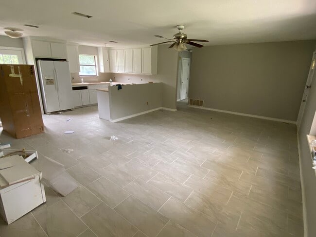 Building Photo - 7403 Pleasant Rdg Rd