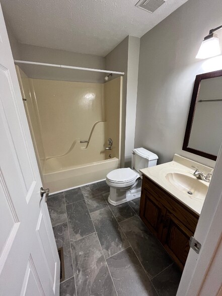 Building Photo - 119 Guill Ct