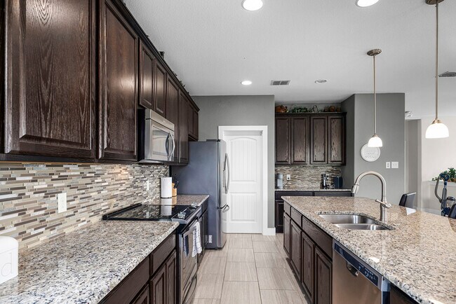 Building Photo - 618 Wagon Wheel Dr