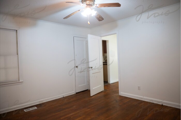 Building Photo - 7930 7th Ct S