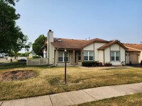 Building Photo - 1801 Appaloosa Dr