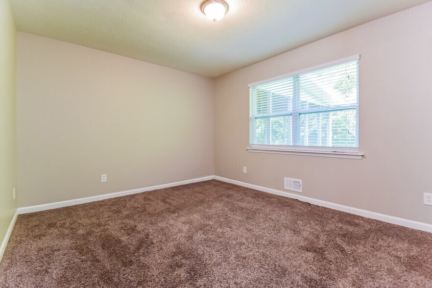 Building Photo - 391 Rock Meadow Dr