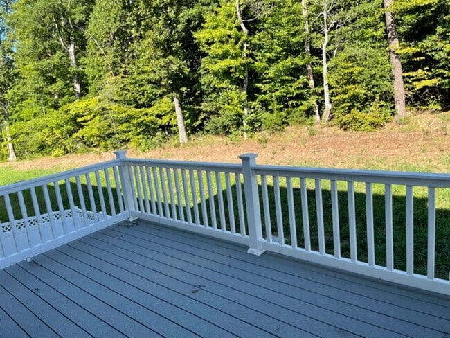 Building Photo - 314 Landing Dr