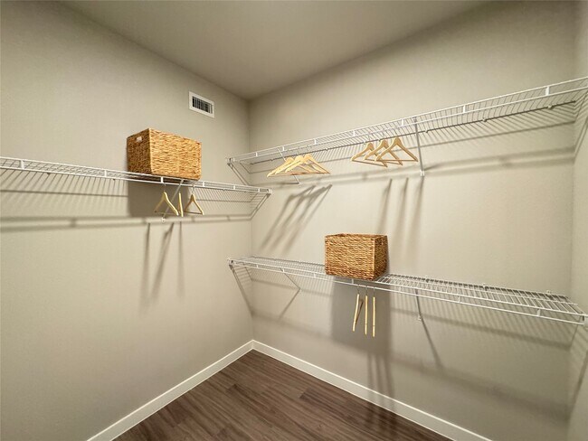 Building Photo - 18300 Marvelous Pl