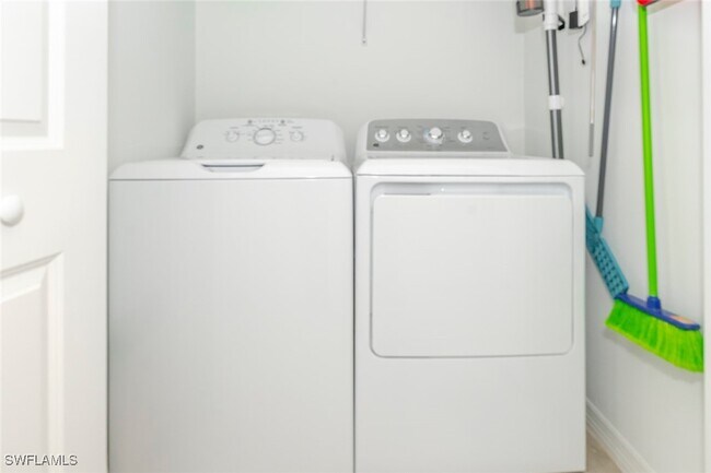 Building Photo - 5527 Double Eagle Cir