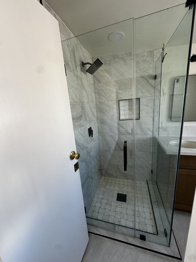 Second shower - 349 W Lomita Ave