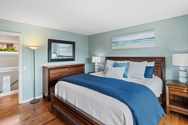 Building Photo - 3035 Ribera Rd