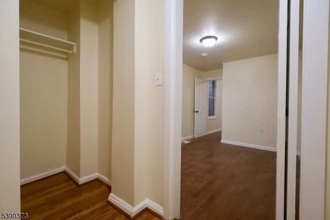 Building Photo - 89 Cutler St