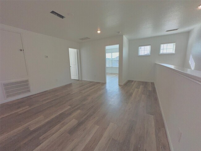 Building Photo - 5703 Finely Run St