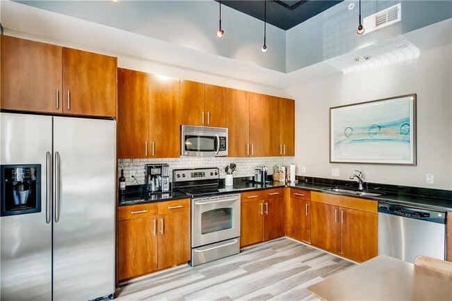 Building Photo - 3400 Malone Dr