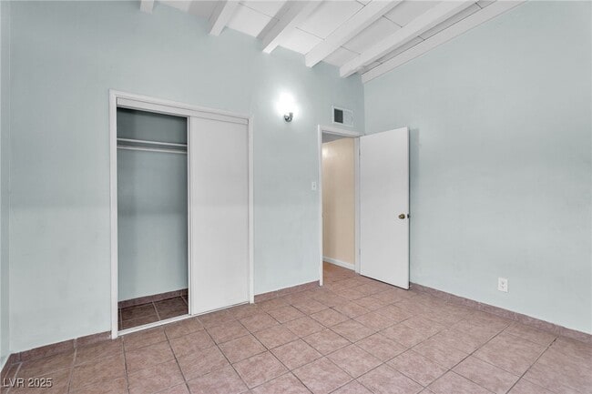 Building Photo - 710 N 10th St