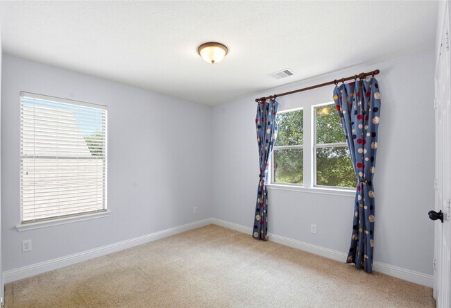 Building Photo - 11119 Hayden Falls Dr