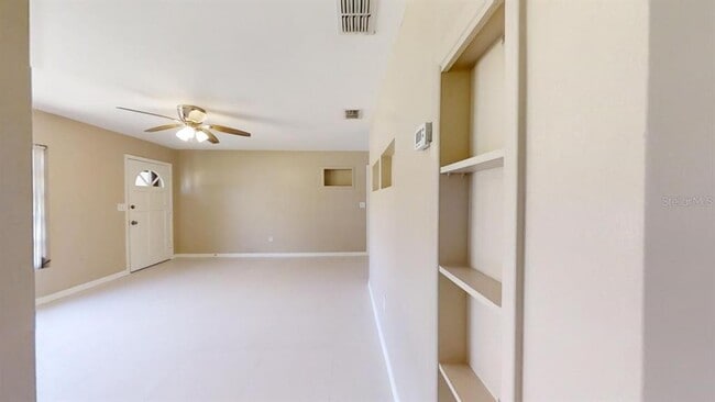 Building Photo - 4902 Largo Terrace