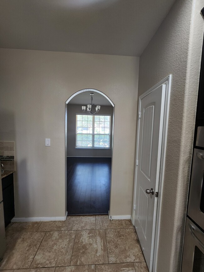 Building Photo - 25619 Anvil Iron Ln