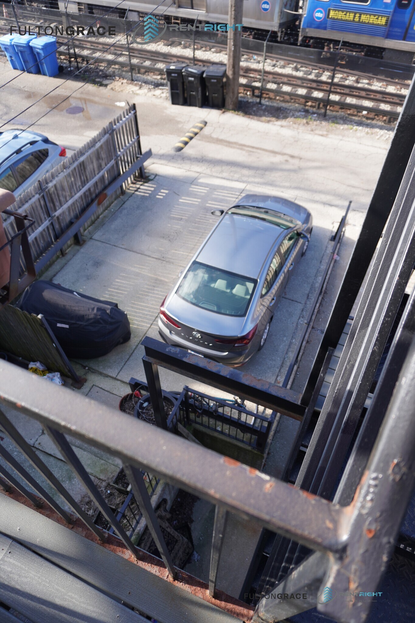 Building Photo - 3322 W Eastwood Ave