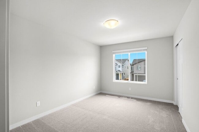 Building Photo - 9225 SW Vermillion Dr