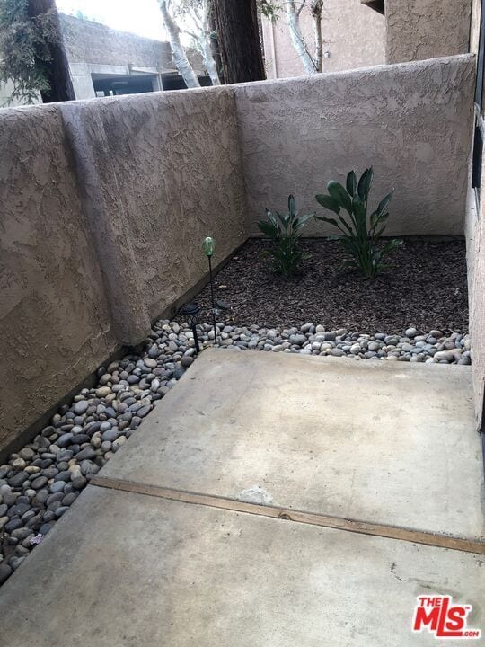 Building Photo - 22100 BURBANK, 120B