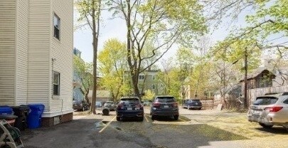 Building Photo - 181 Davis Ave