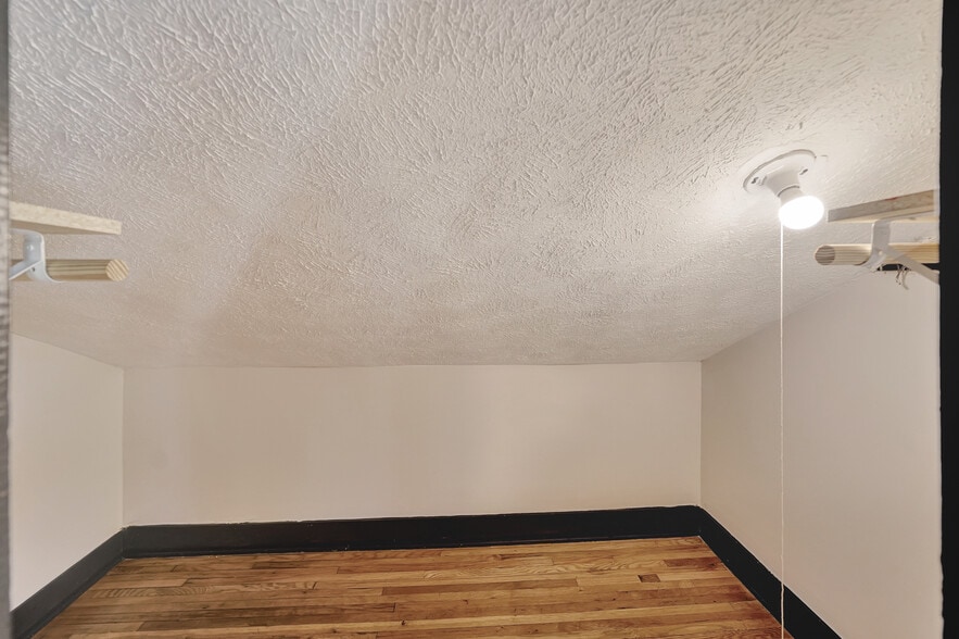 Building Photo - 2429 S 13th St