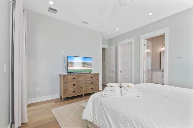 Building Photo - 107 Benicia Pl