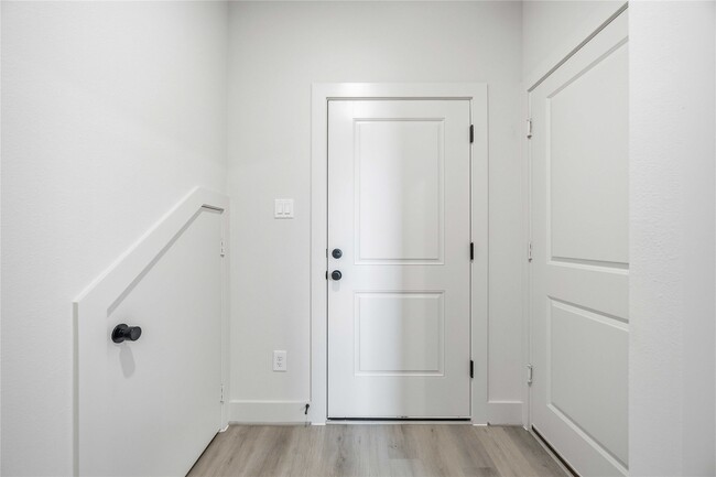 Building Photo - 4606 Indie Hts Ln