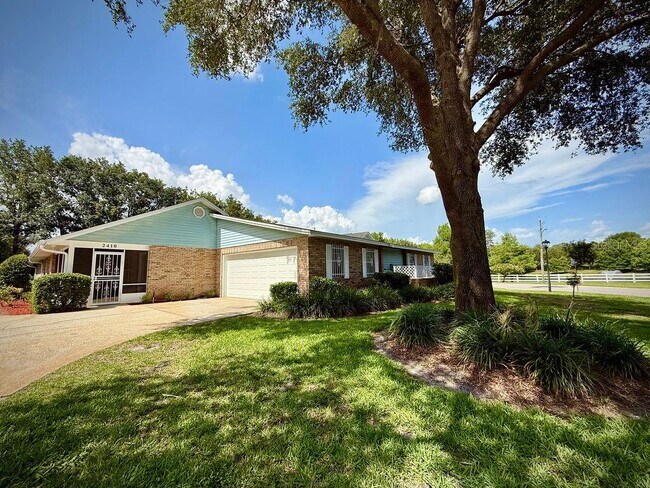Building Photo - 2410 S Glen Eagles Dr
