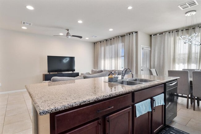 Building Photo - 417 Epiphany Ln