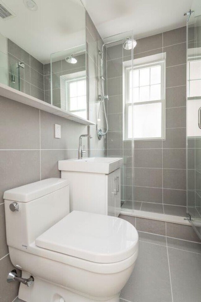 Building Photo - large 1 bed in Brighton