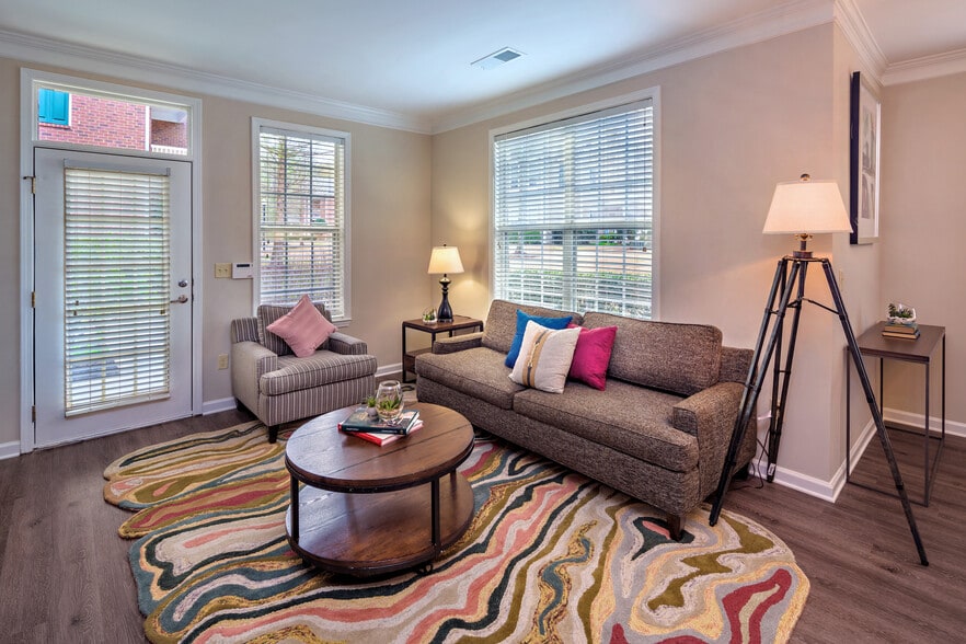 The Westbury 3820 Mission Hills Dr Memphis TN 38125 Apartment Finder