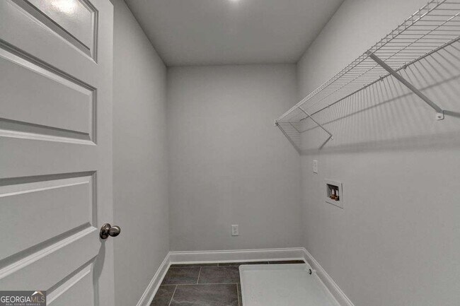 Building Photo - 7309 Yewtree Dr