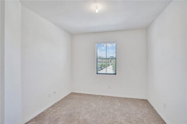 Building Photo - 3313 NW 11th Ave