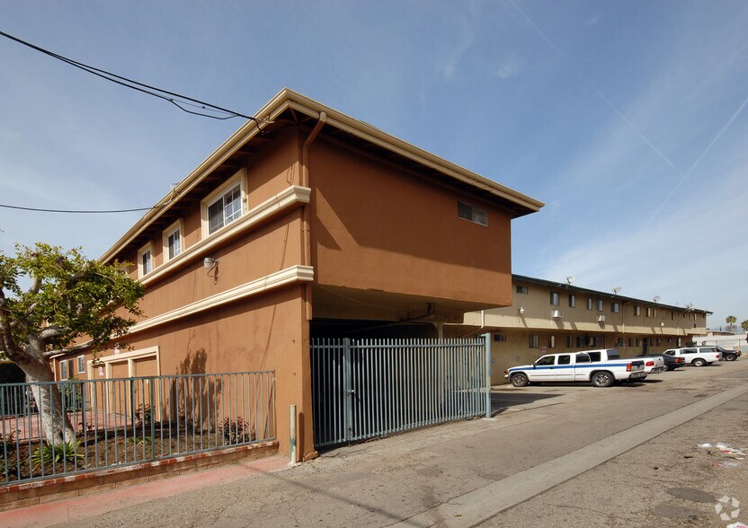 Building Photo - 14735 Roscoe Blvd