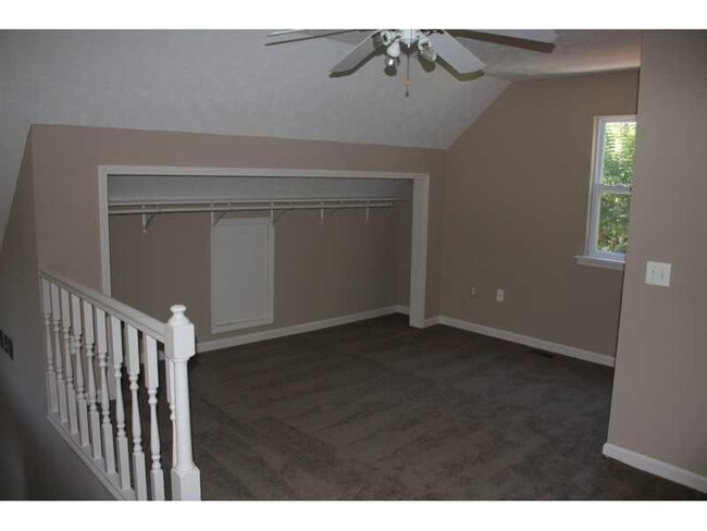 Building Photo - 3836 Clubhouse Dr