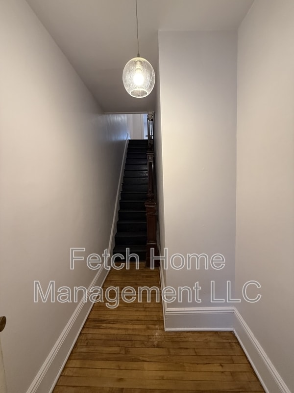 Building Photo - 125 E State St