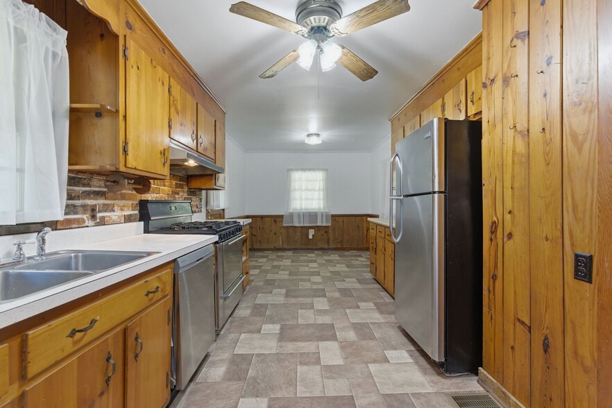 Building Photo - 3007 Dabbs Ave