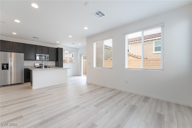 Building Photo - 408 Grand Toccata St