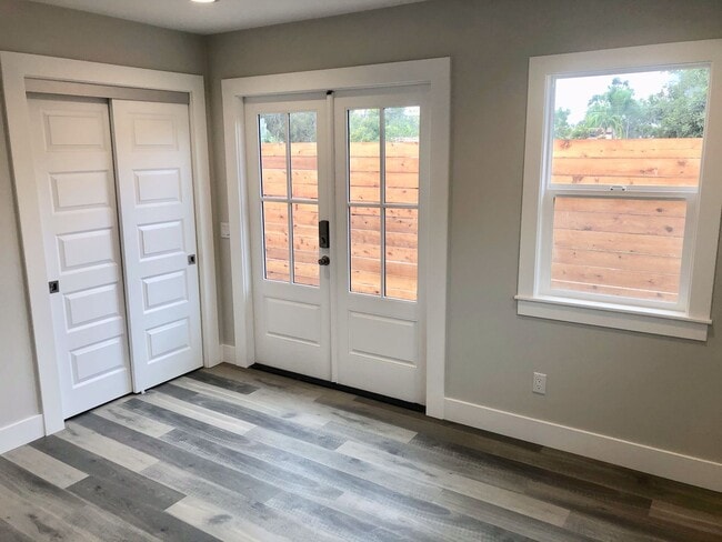 Building Photo - Brand new 2 Bedroom 1.5 Bath Cottage
