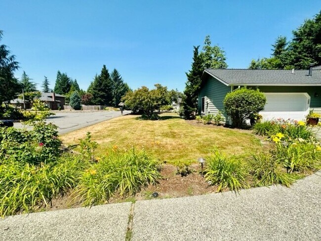 Building Photo - 3bd/2ba Duvall House