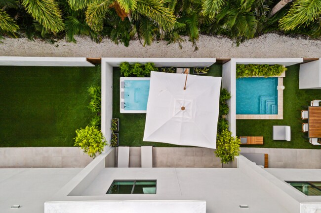 Building Photo - 966 Excellence Cir