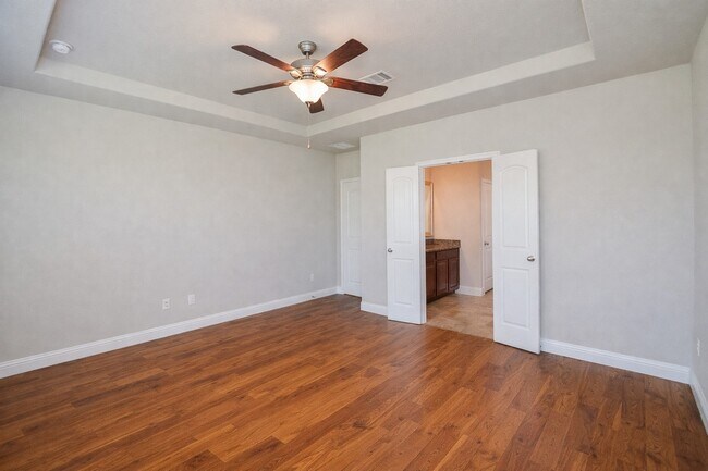 Building Photo - 19202 Presa Canyon Dr