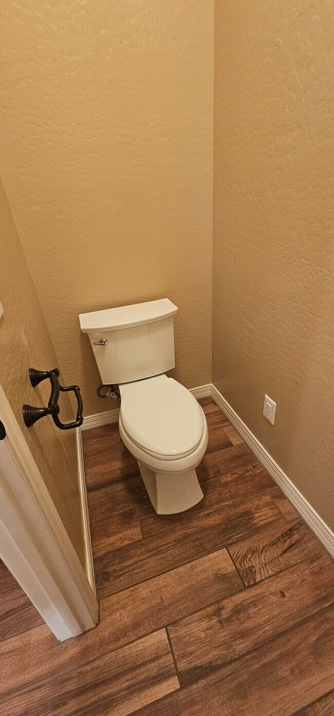 Building Photo - Welton Place