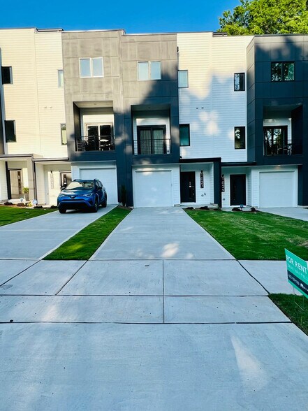 Building Photo - Room in Townhome on Gregg St