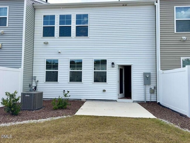 Building Photo - 2407 Chert Ln