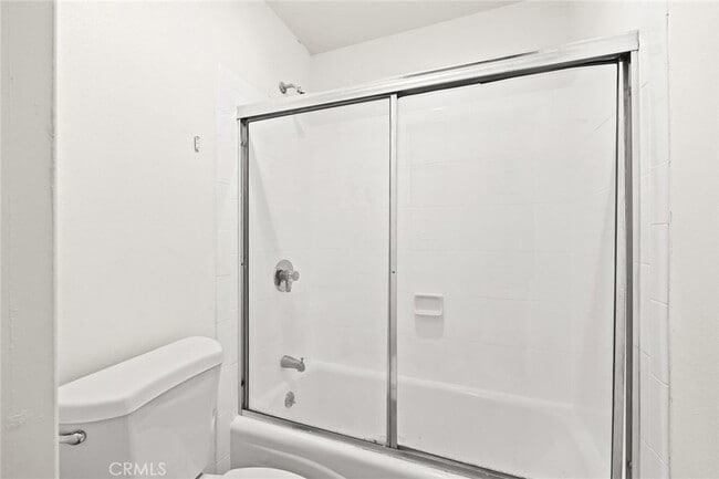 Building Photo - 554 Bonita St