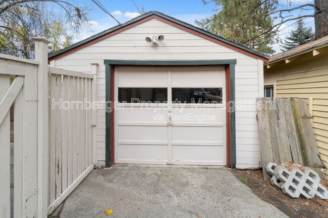 Building Photo - 208 W 23rd Ave