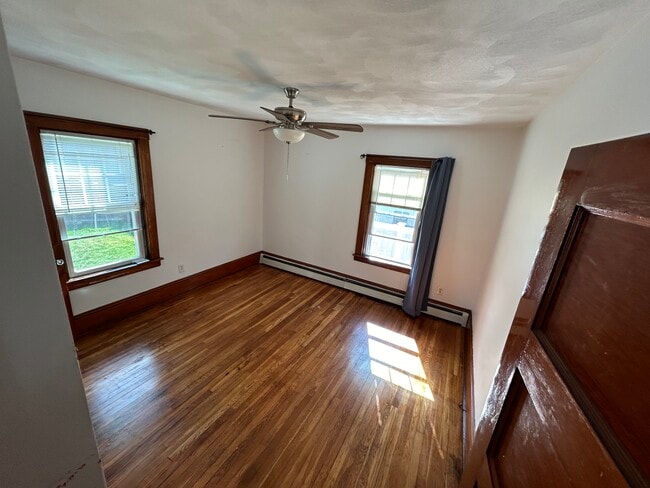 Building Photo - 221 Market St